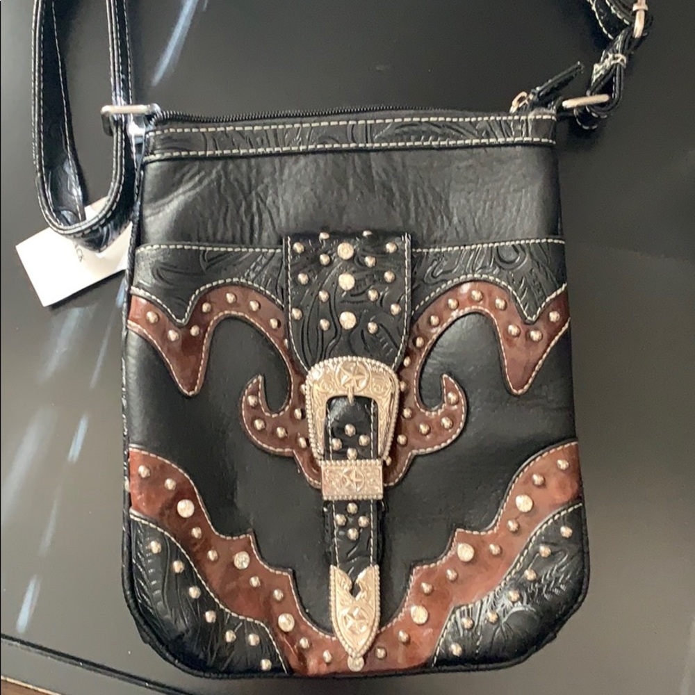 Cute studded purse NWT